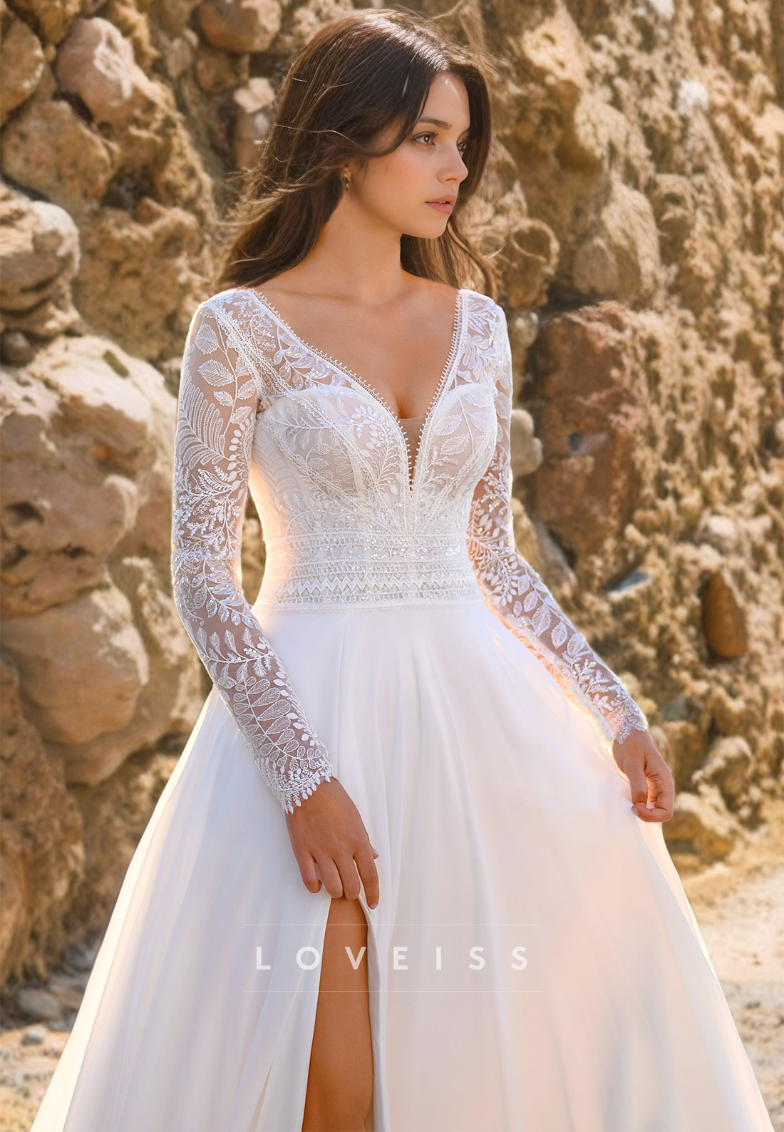 V-Neck Long Sleeves Appliques A-Line Beach Wedding Dress