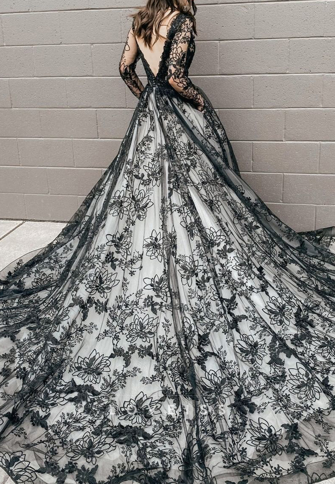 V-Neck Long Sleeves Appliques Black A-Line Wedding Dress