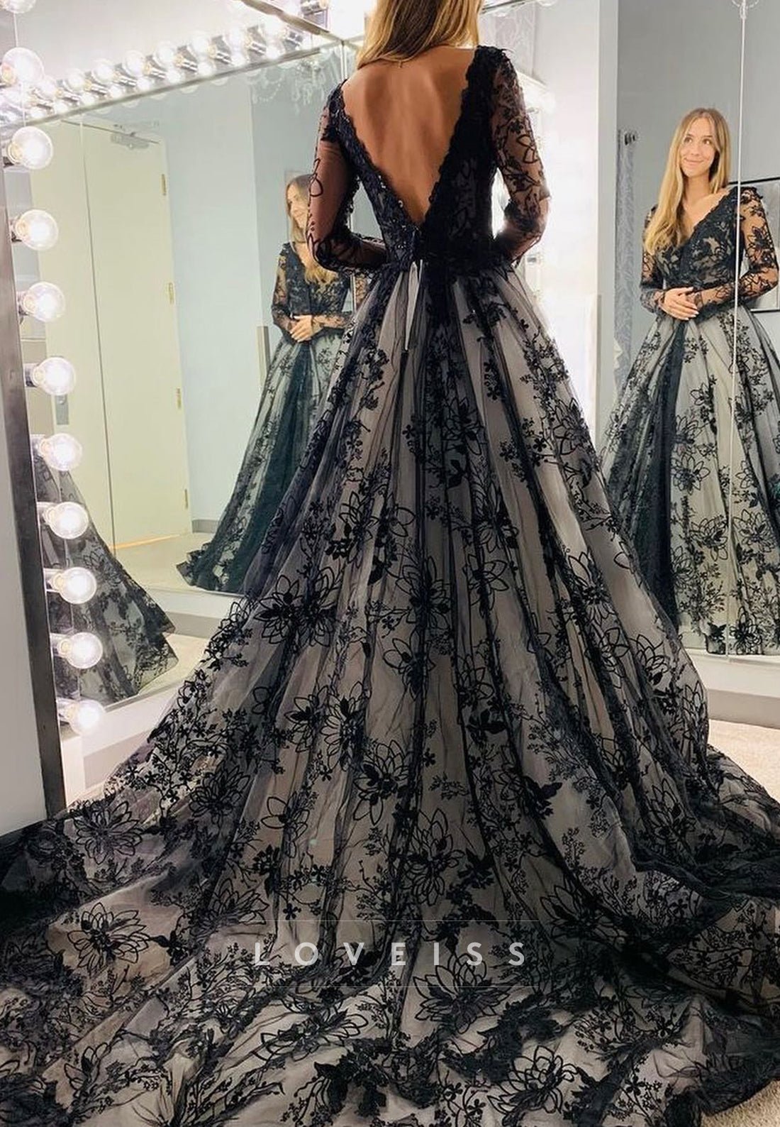 V-Neck Long Sleeves Appliques Black A-Line Wedding Dress