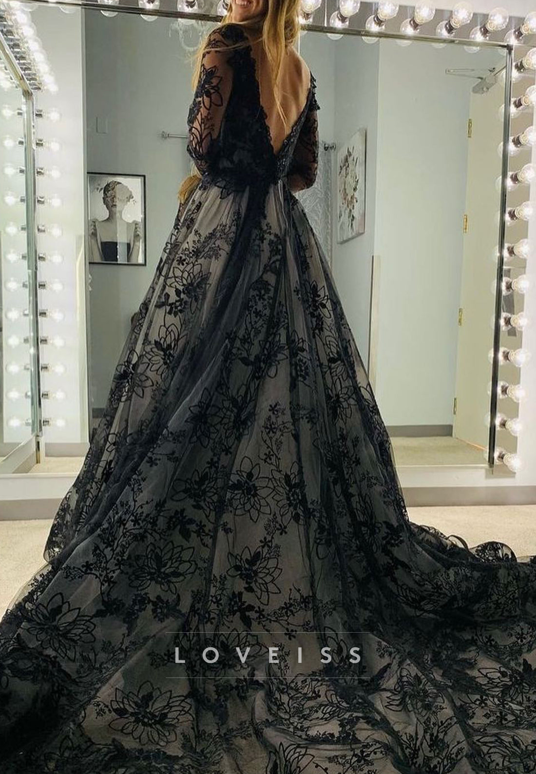 V-Neck Long Sleeves Appliques Black A-Line Wedding Dress