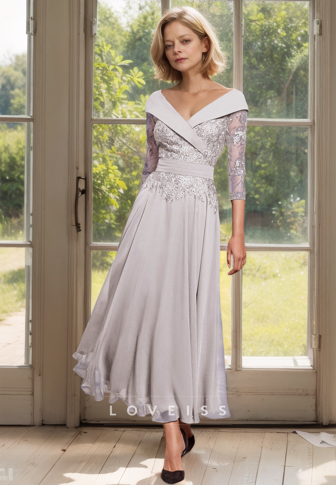 V-Neck Long Sleeves Appliques Chiffon A-Line Mother of Bride Dress