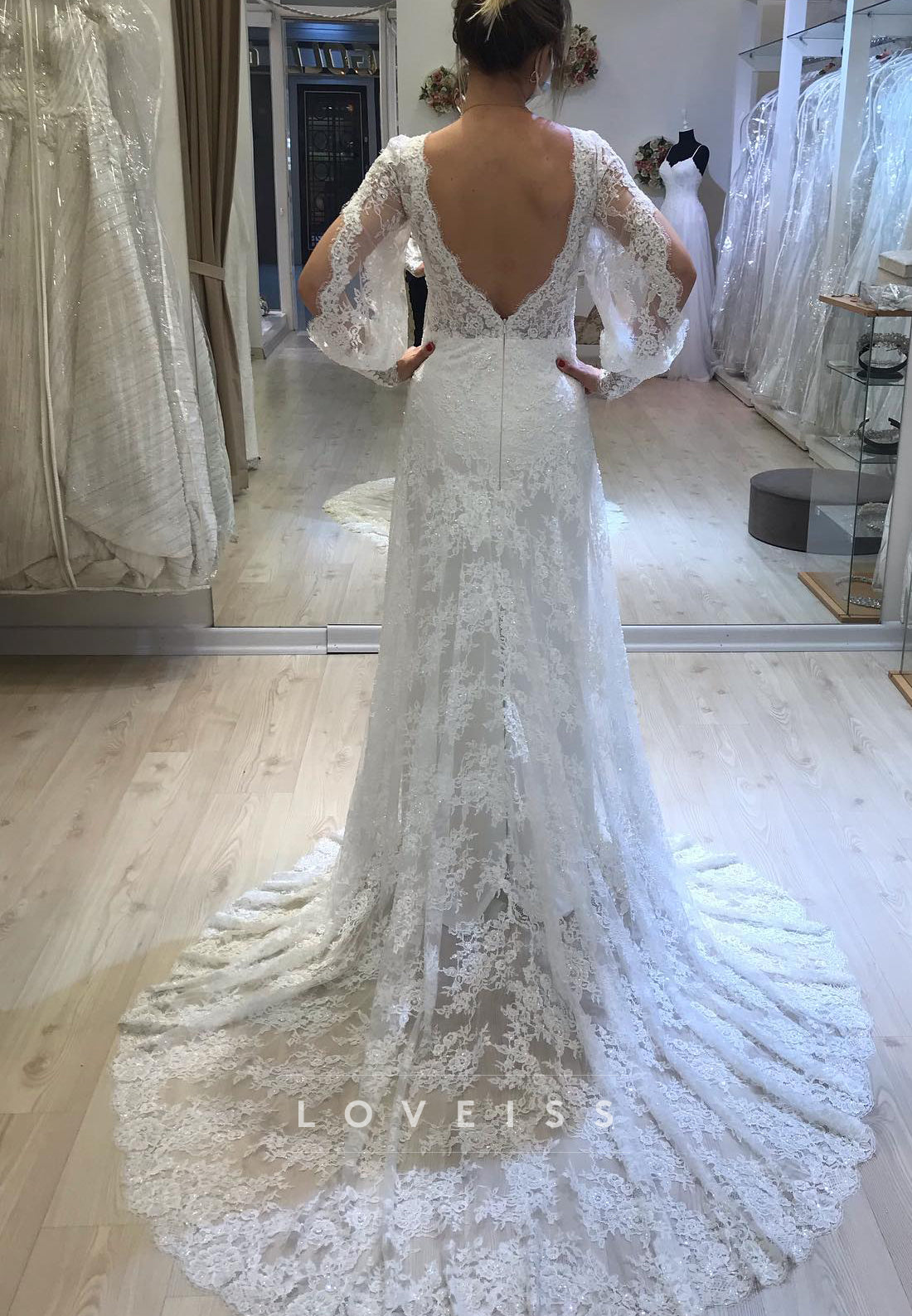 V-Neck Long Sleeves Lace Appliques A-Line Wedding Dress