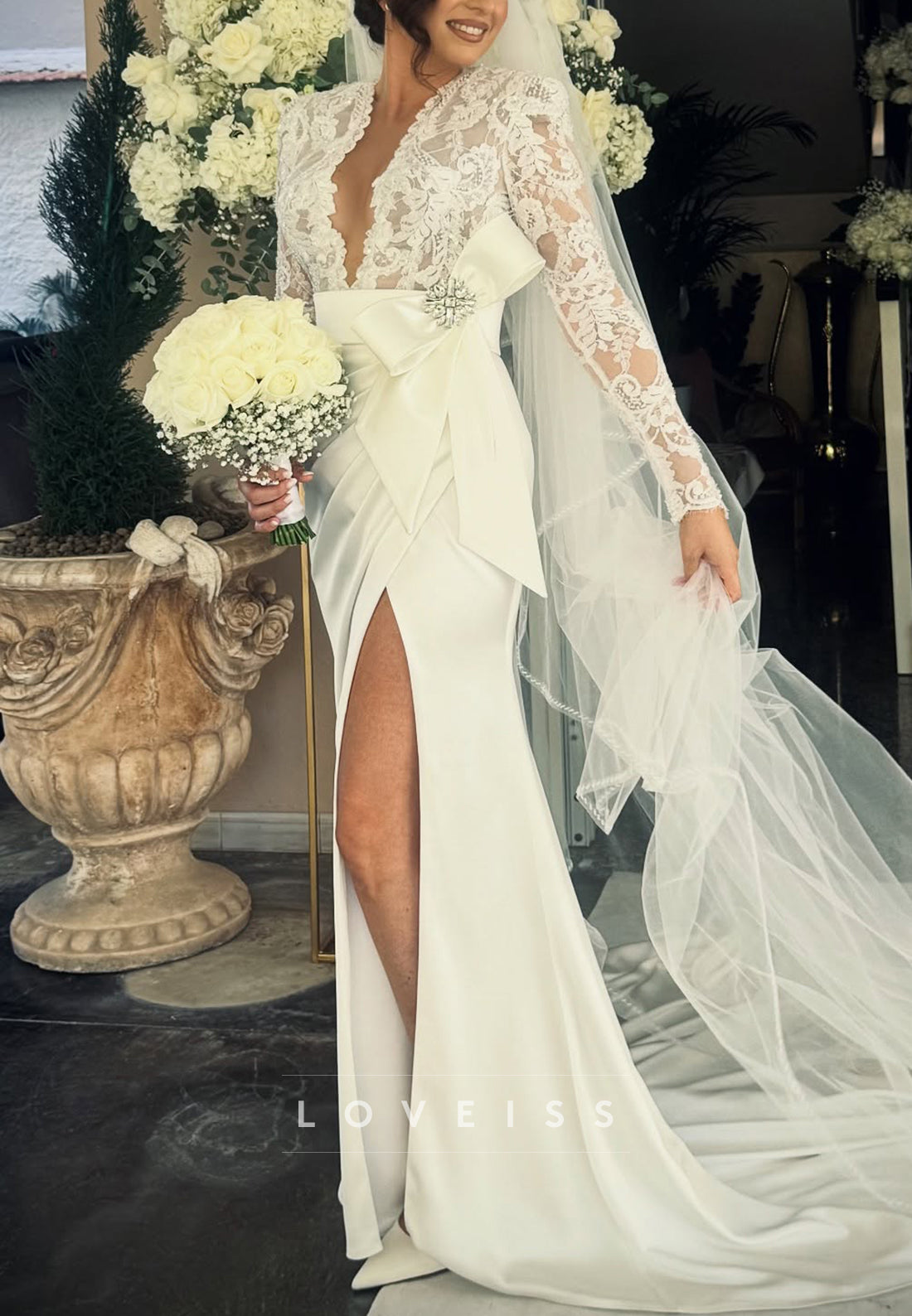 V-Neck Long Sleeves Lace Appliques Bow Sheath Wedding Dress