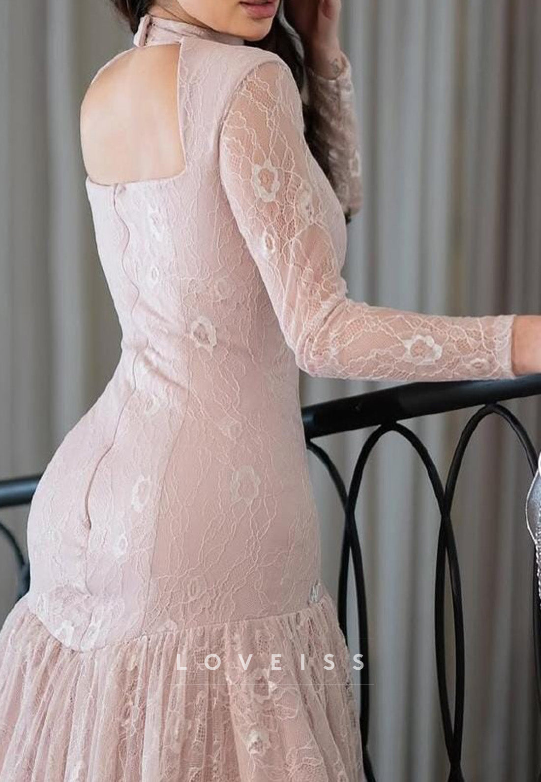 V-Neck Long Sleeves Lace Appliques Mermaid Evening Dress