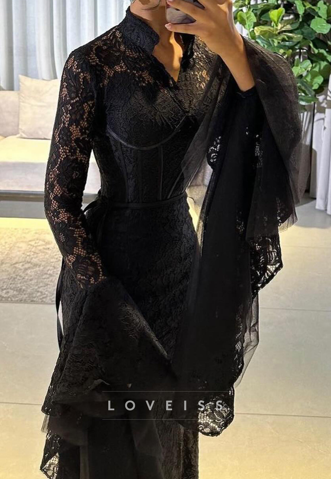 V-Neck Long Sleeves Lace Appliques Mermaid Evening Dress