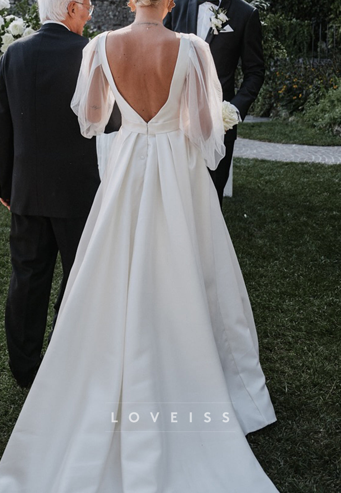V-Neck Long Sleeves Pleated A-Line Vintage Wedding Dress