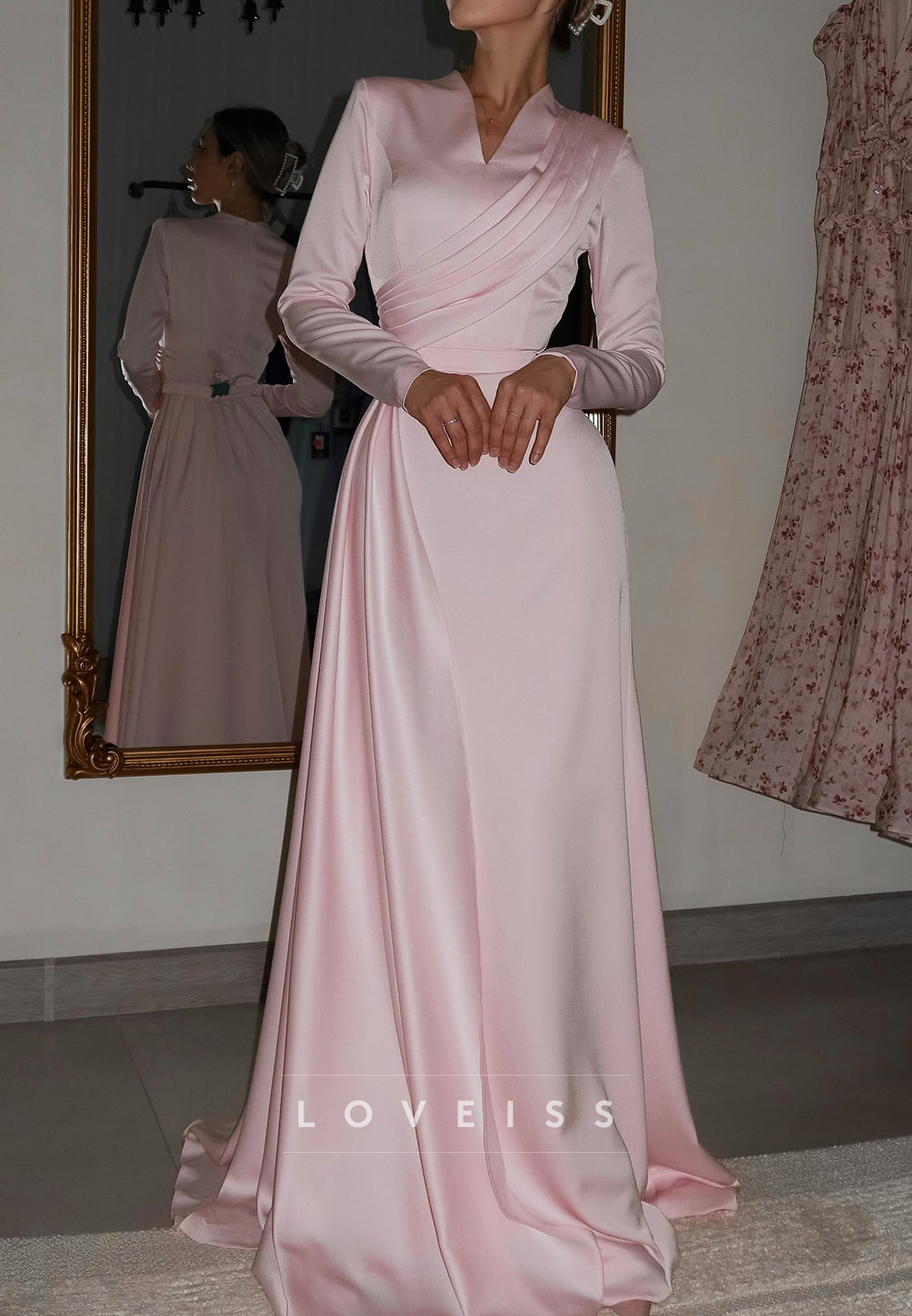 V-Neck Long Sleeves Pleated Sleek Sheath Evening Dress