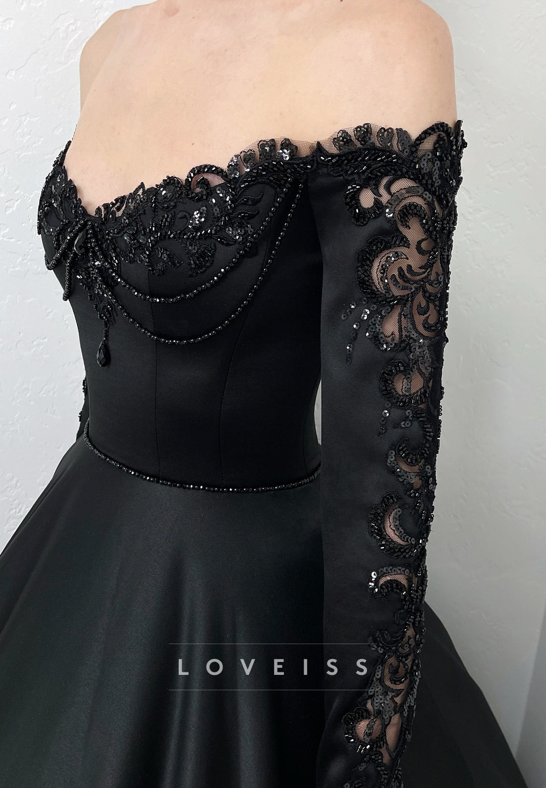 V-Neck Long Sleeves Sequins Appliques A-Line Wedding Dress