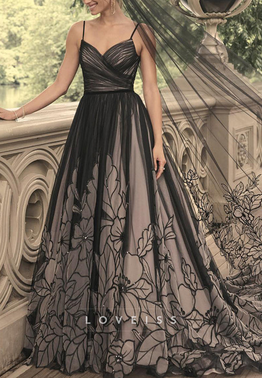 V-Neck Pleated Spaghetti Straps Appliques A-Line Wedding Dress