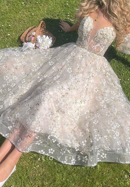 V-Neck Puff Sleeves Floral Appliques A-Line Prom Dress