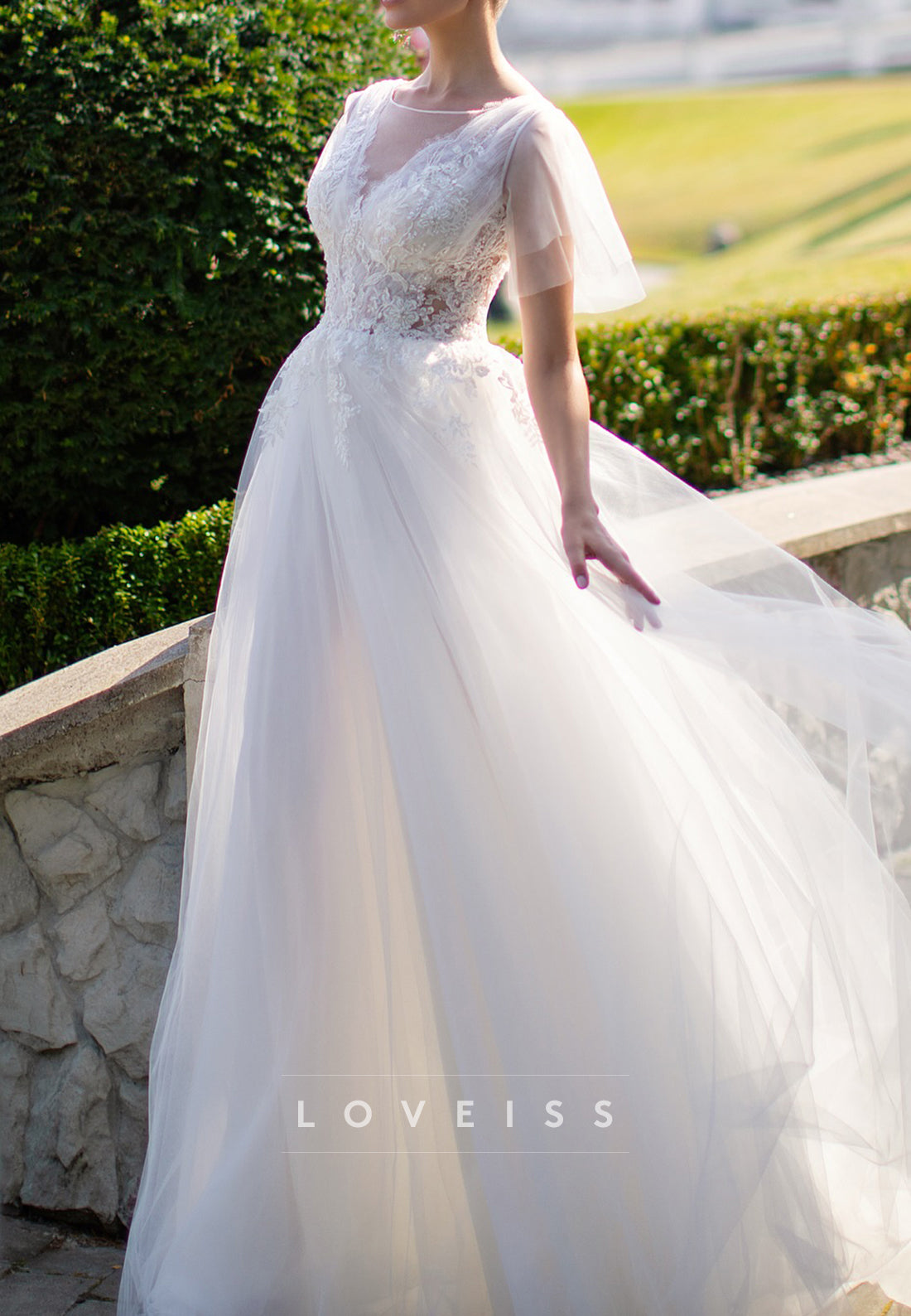 V-Neck Short Sleeves Appliques Tulle Bridal Gown