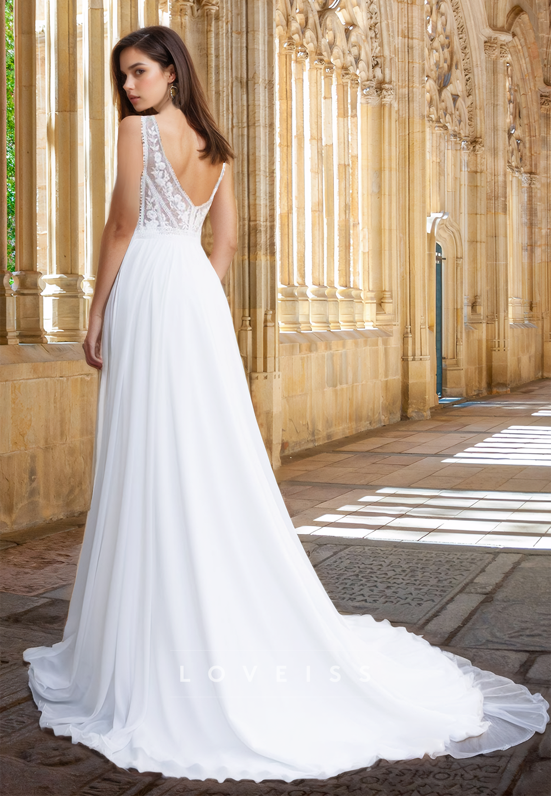 V-Neck Sleeveless Appliques Chiffon A-Line Beach Wedding Dress