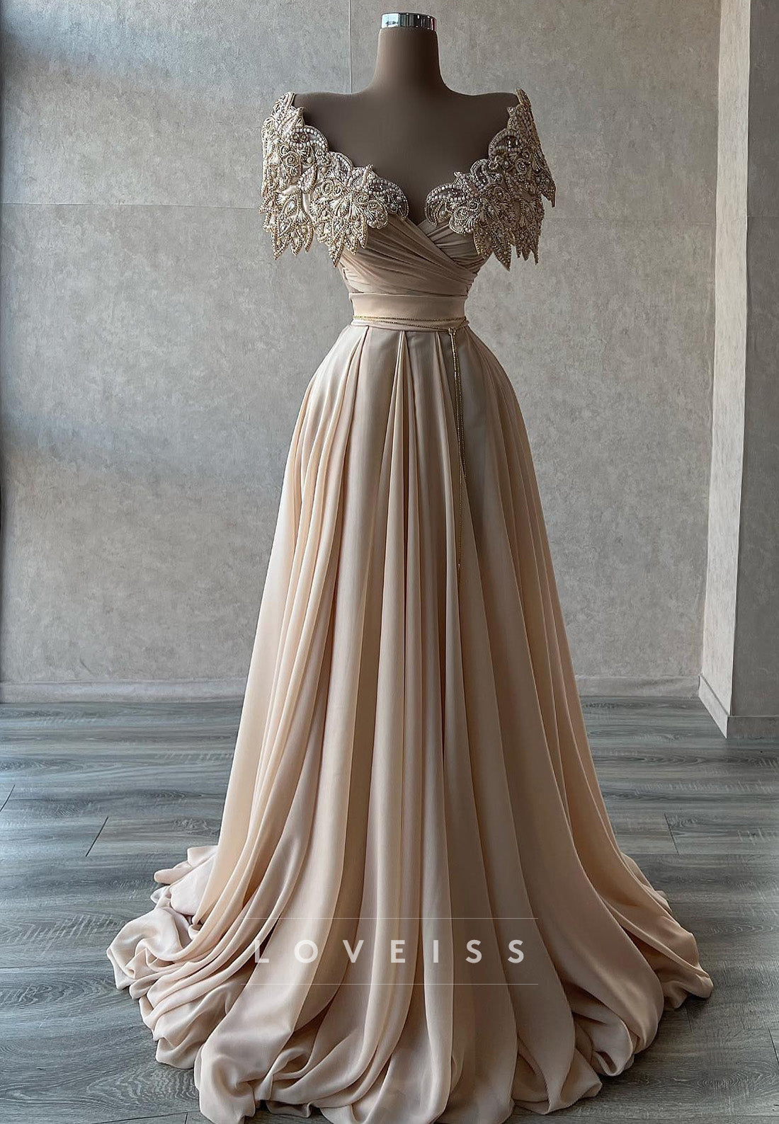 V-Neck Sleeveless Appliques Pleated A-Line Evening Dress