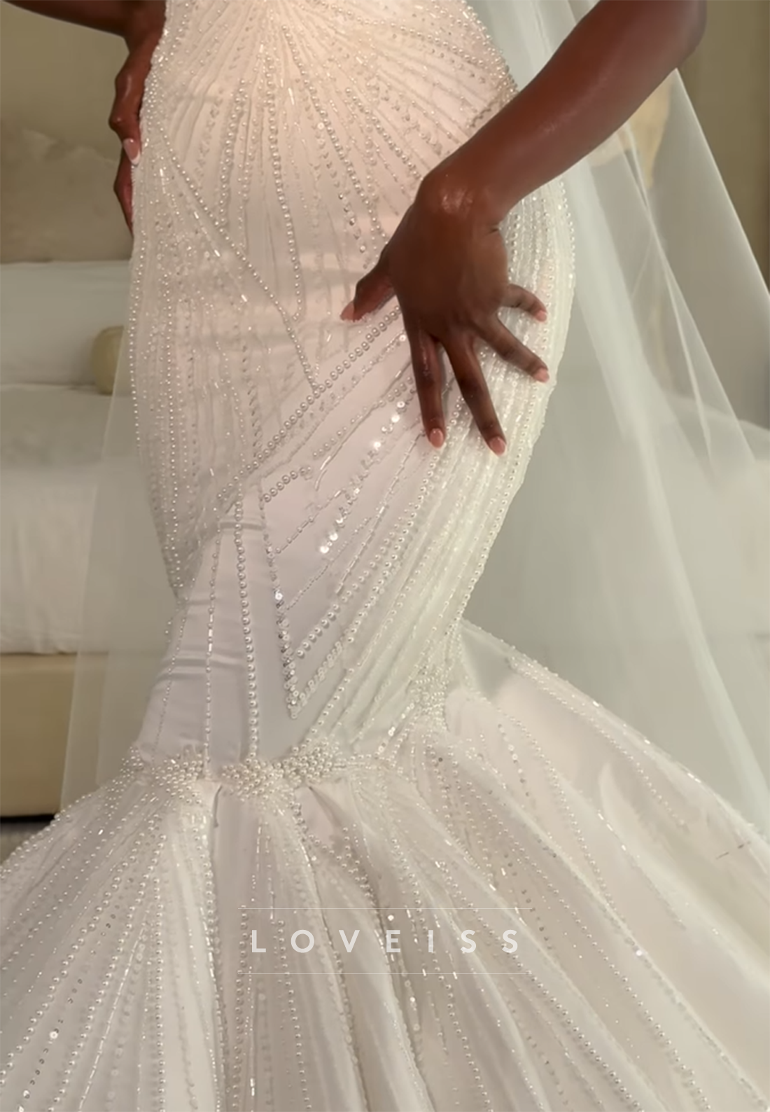 V-Neck Sleeveless Beaded Embroidery Mermaid Wedding Dress