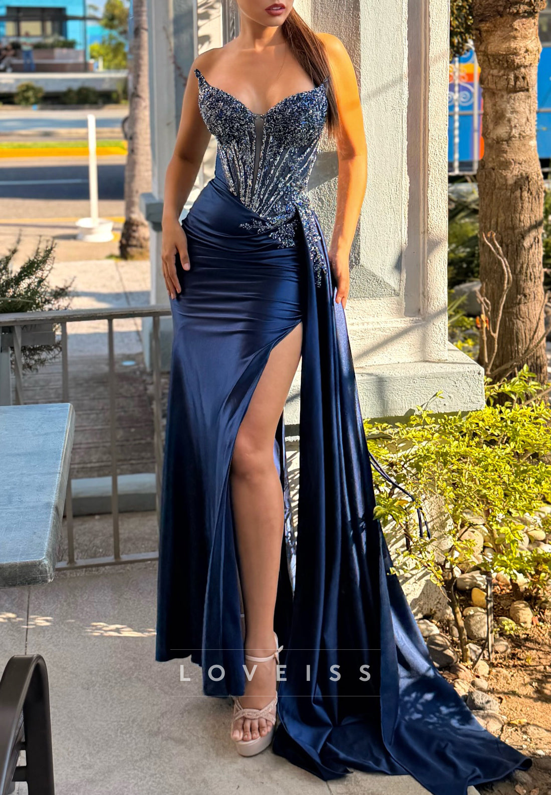 V-Neck Sleeveless Beaded Sheath Prom Dress