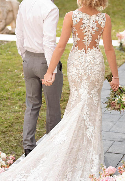 V-Neck Sleeveless Floral Appliques Mermaid Wedding Dress