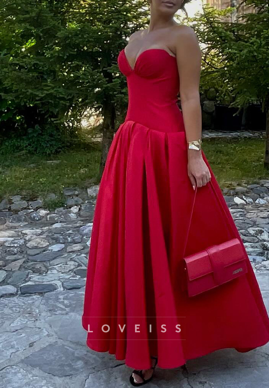 V-Neck Sleeveless Satin Pleated Long Red Prom Dress