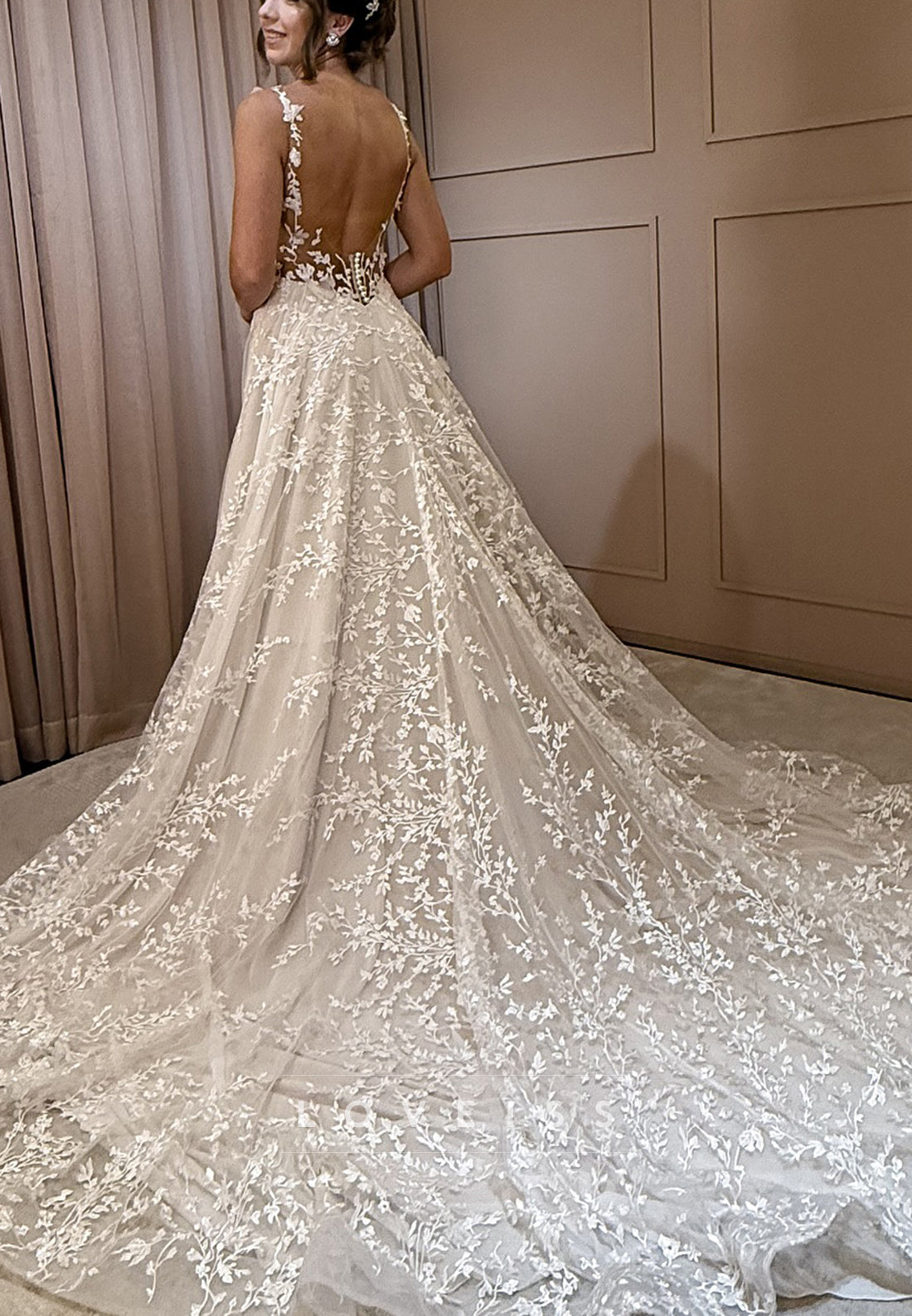 V-Neck Spaghetti Straps Appliques A-Line Bridal Gown