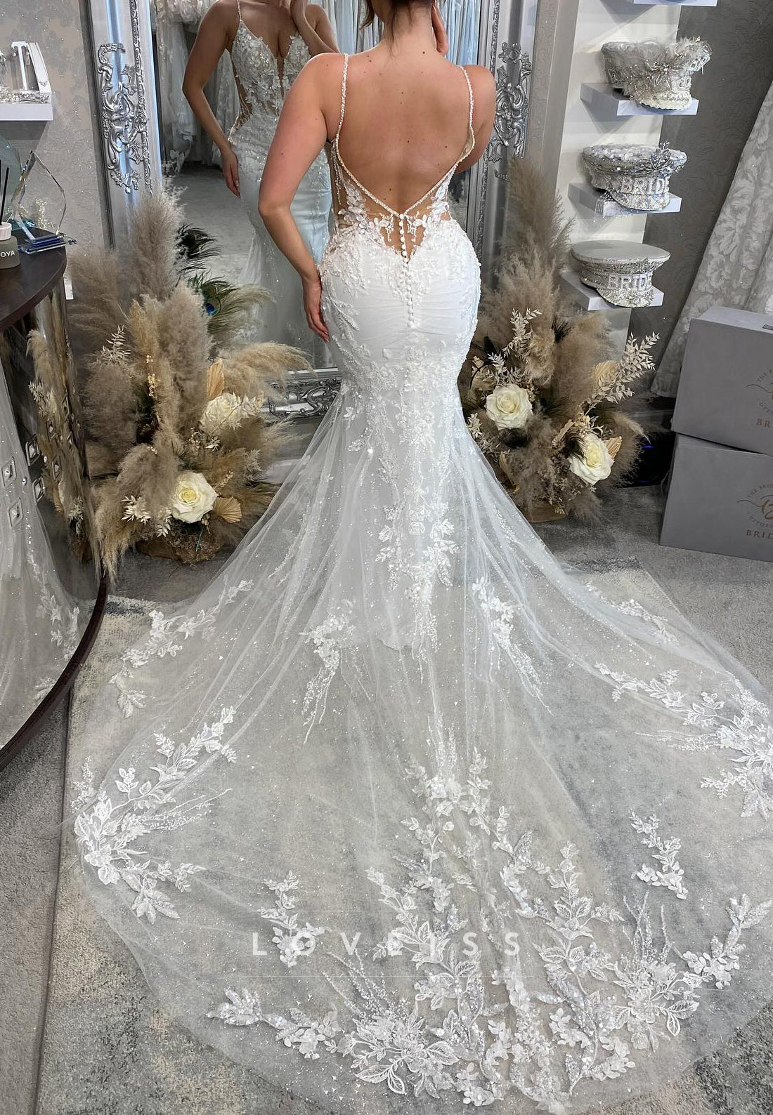 V-Neck Spaghetti Straps Appliques Mermaid Wedding Dress