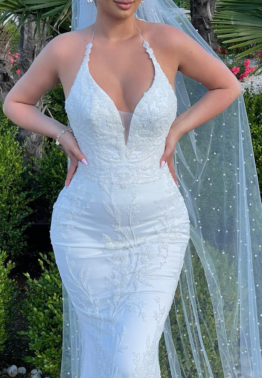 V-Neck Spaghetti Straps Lace Appliques Mermaid Wedding Dress