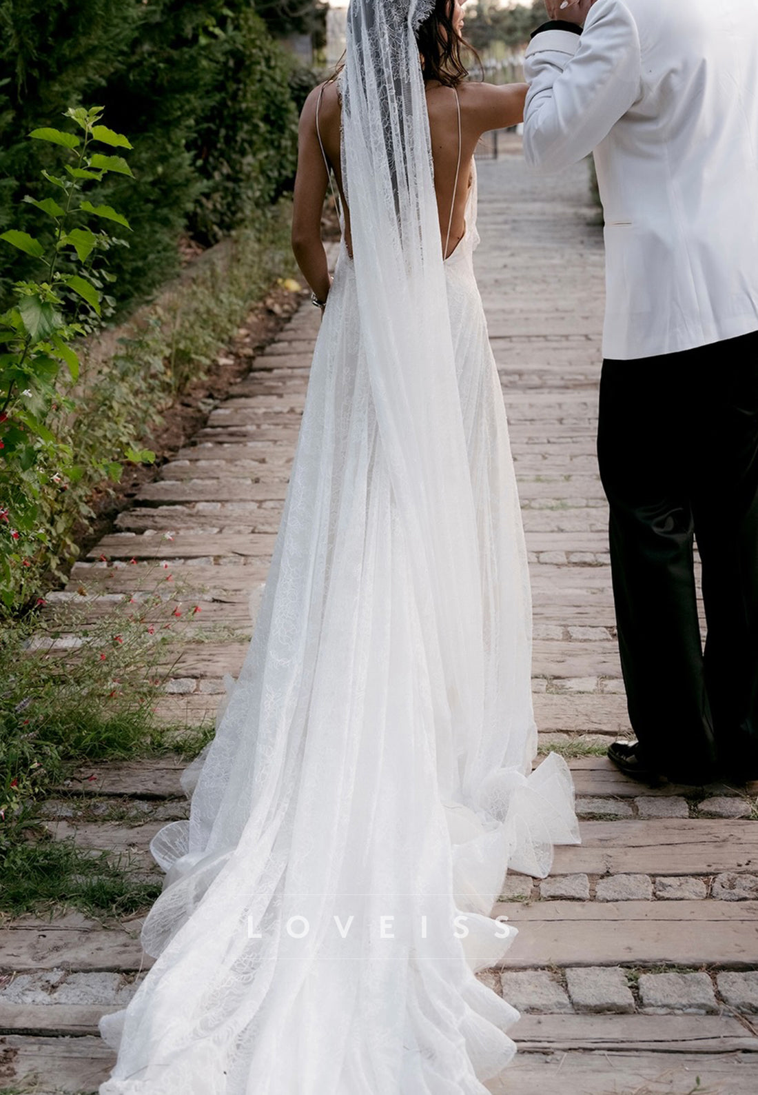 V-Neck Spaghetti Straps Lace Summer Wedding Dress