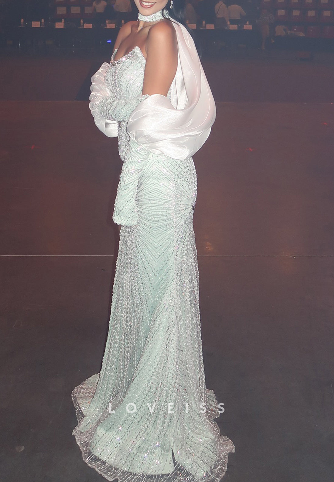 V-Neck Strapless Beaded Embroidery Mermaid Prom Dress