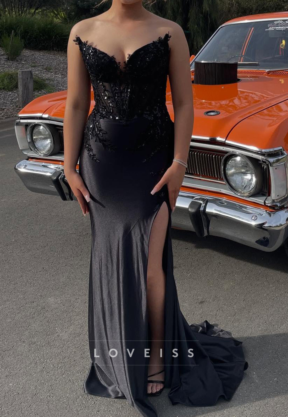 V-Neck Strapless Lace Appliques Sheath Prom Dress