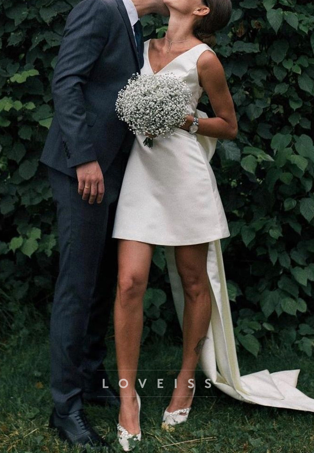 V-Neck Straps Bowknot A-Line Short Wedding Dress