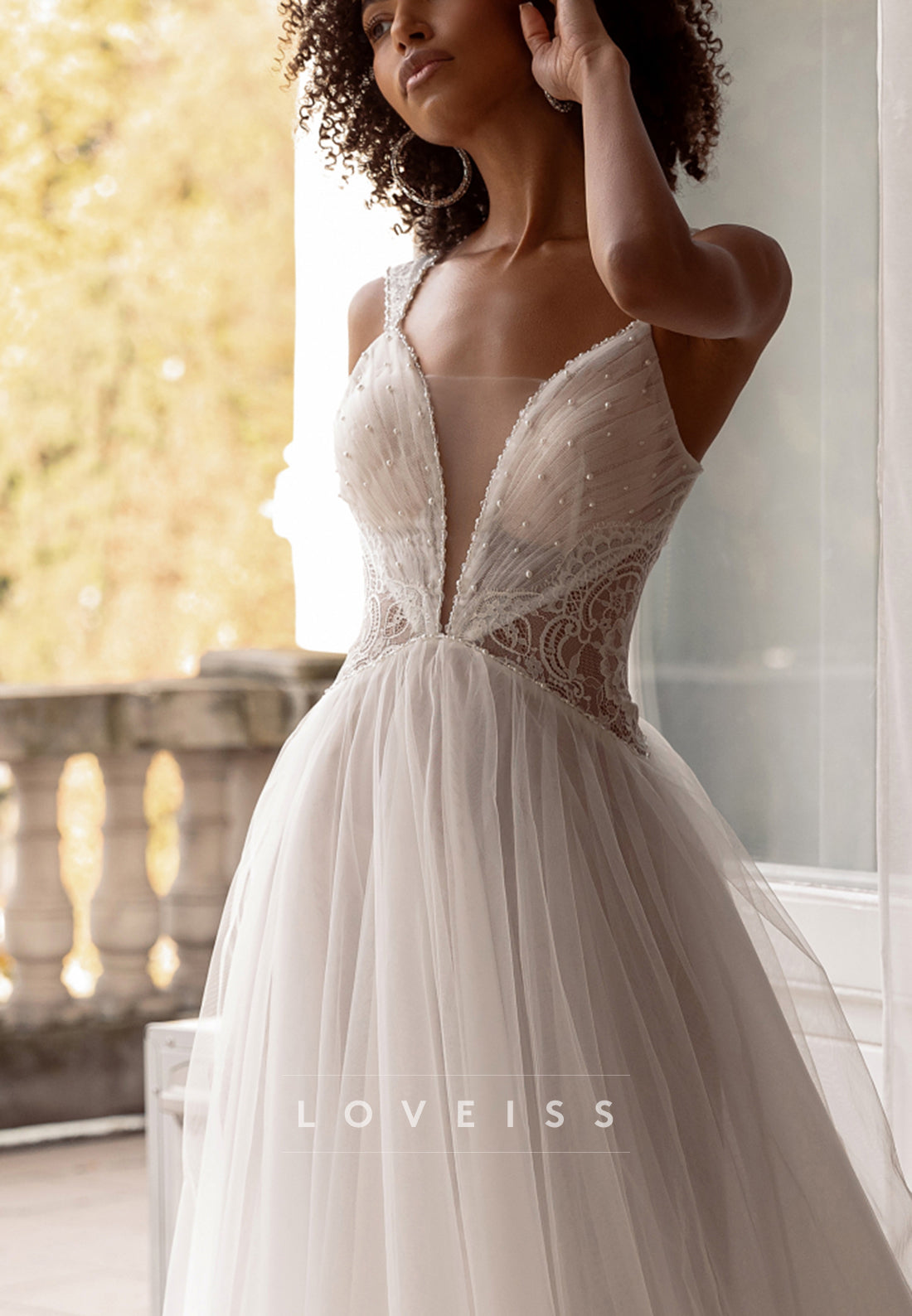 V-Neck Straps Pleated Appliques Tulle A-Line Wedding Dress