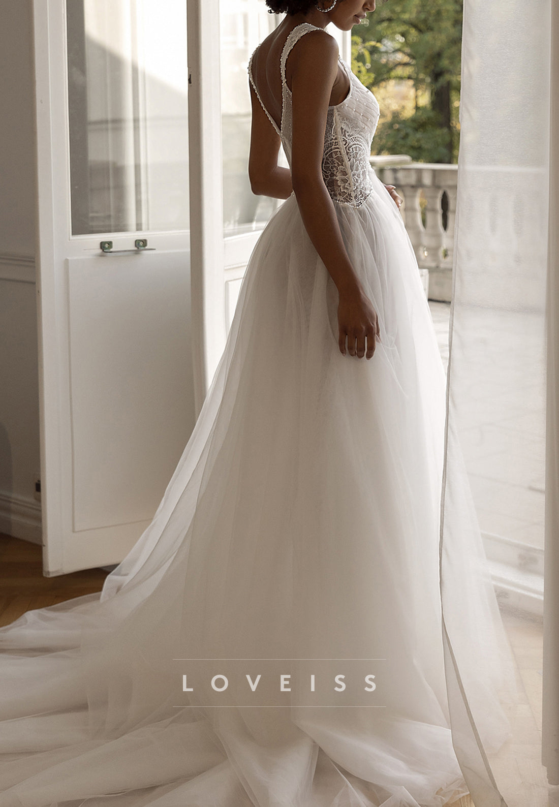 V-Neck Straps Pleated Appliques Tulle A-Line Wedding Dress
