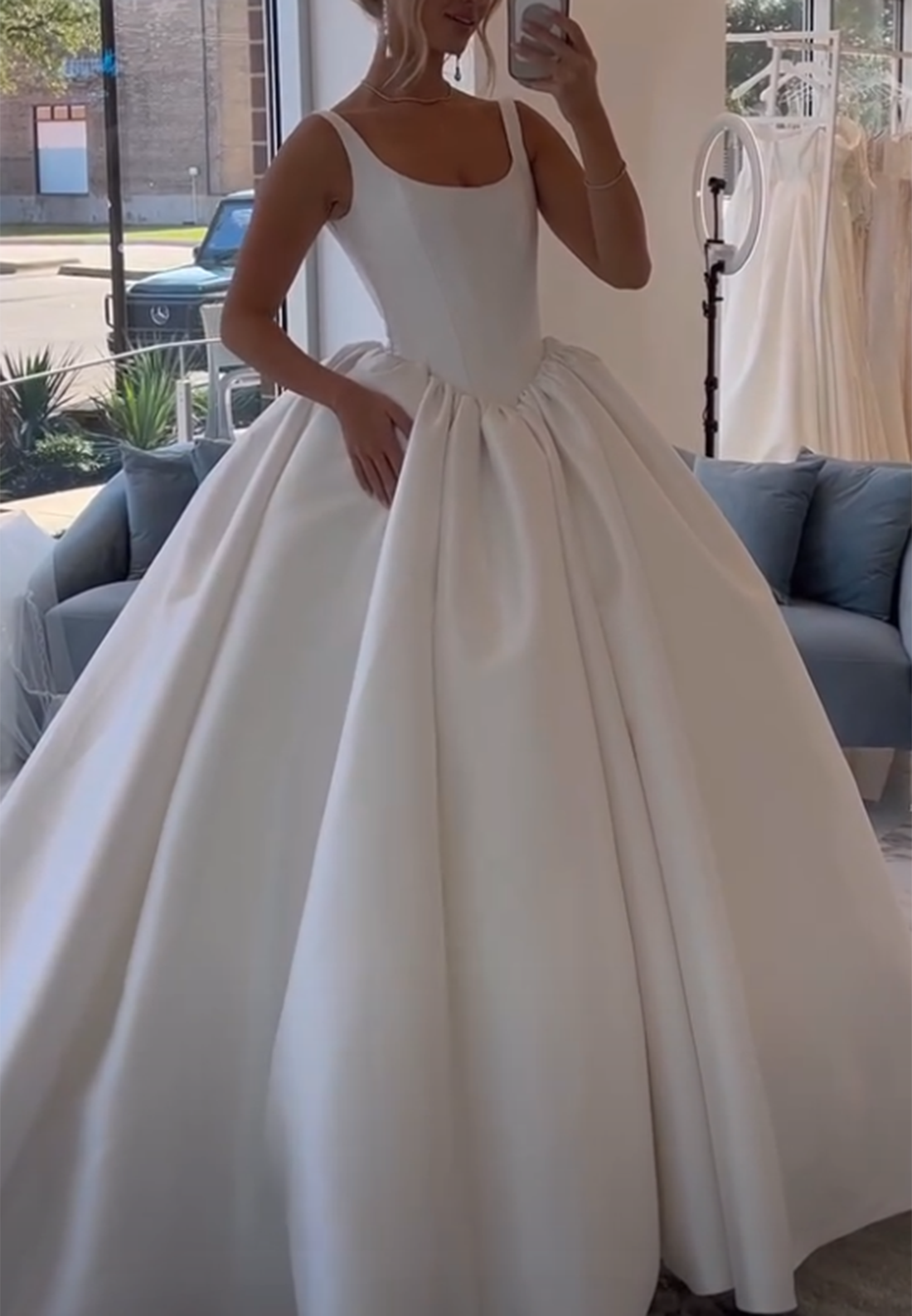 Scoop Neck Satin Ball Gown Wedding Dress