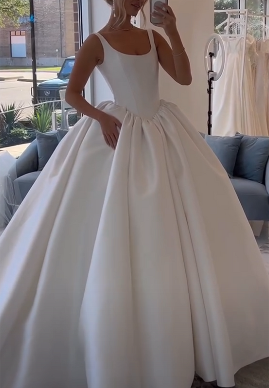Scoop Neck Satin Ball Gown Wedding Dress