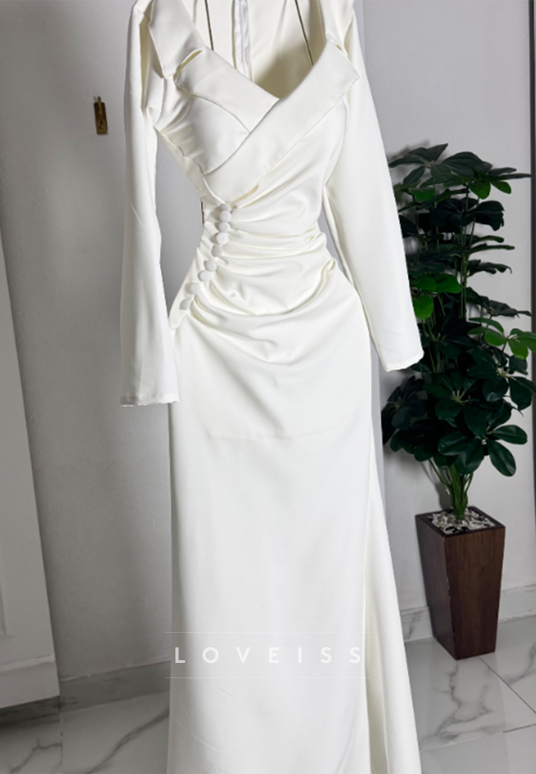 Long-Sleeve Ruched Lapel Sheath Evening Dress
