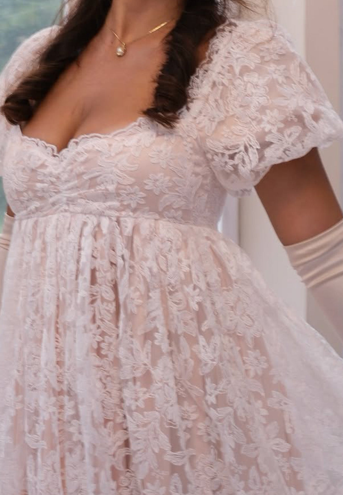 Floral Lace Empire Maxi Dress with Puff Sleeves