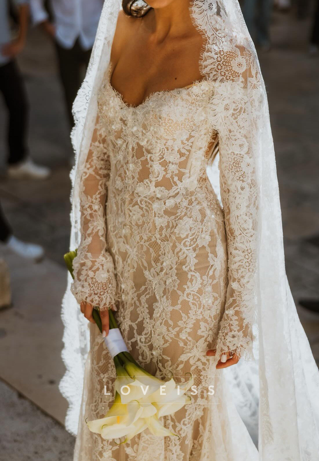 Off-the-Shoulder Long Sleeve Lace Mermaid Wedding Dress