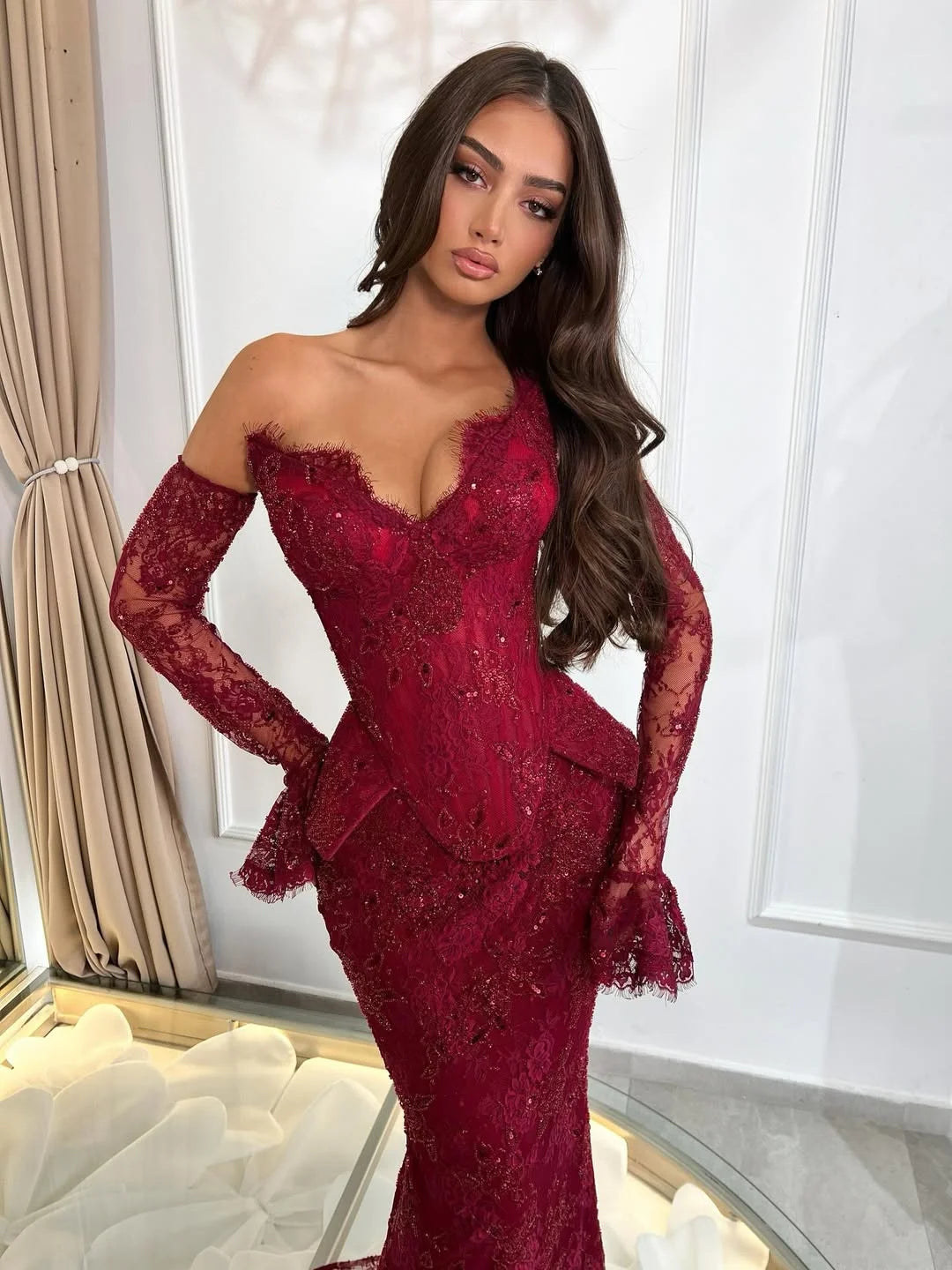 Noble Burgundy V-Neck Lace Sequins Mermaid Prom Dress With Gloves YK0673