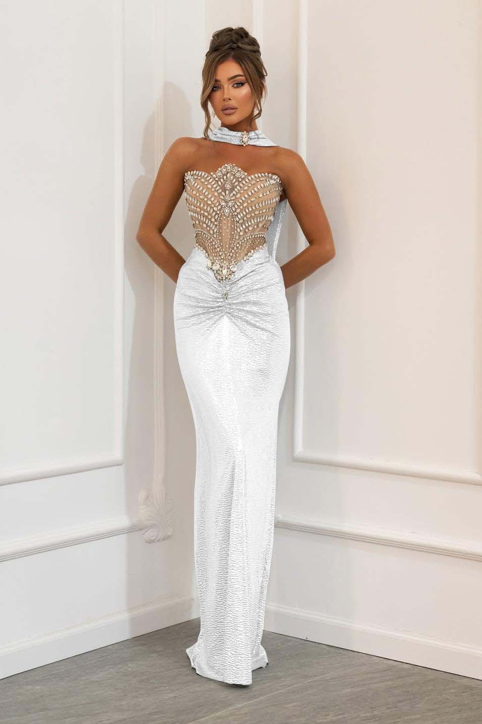 Lussooy Charming Sleeveless Strapless Pleated Slim Prom Dress with Rhinestone