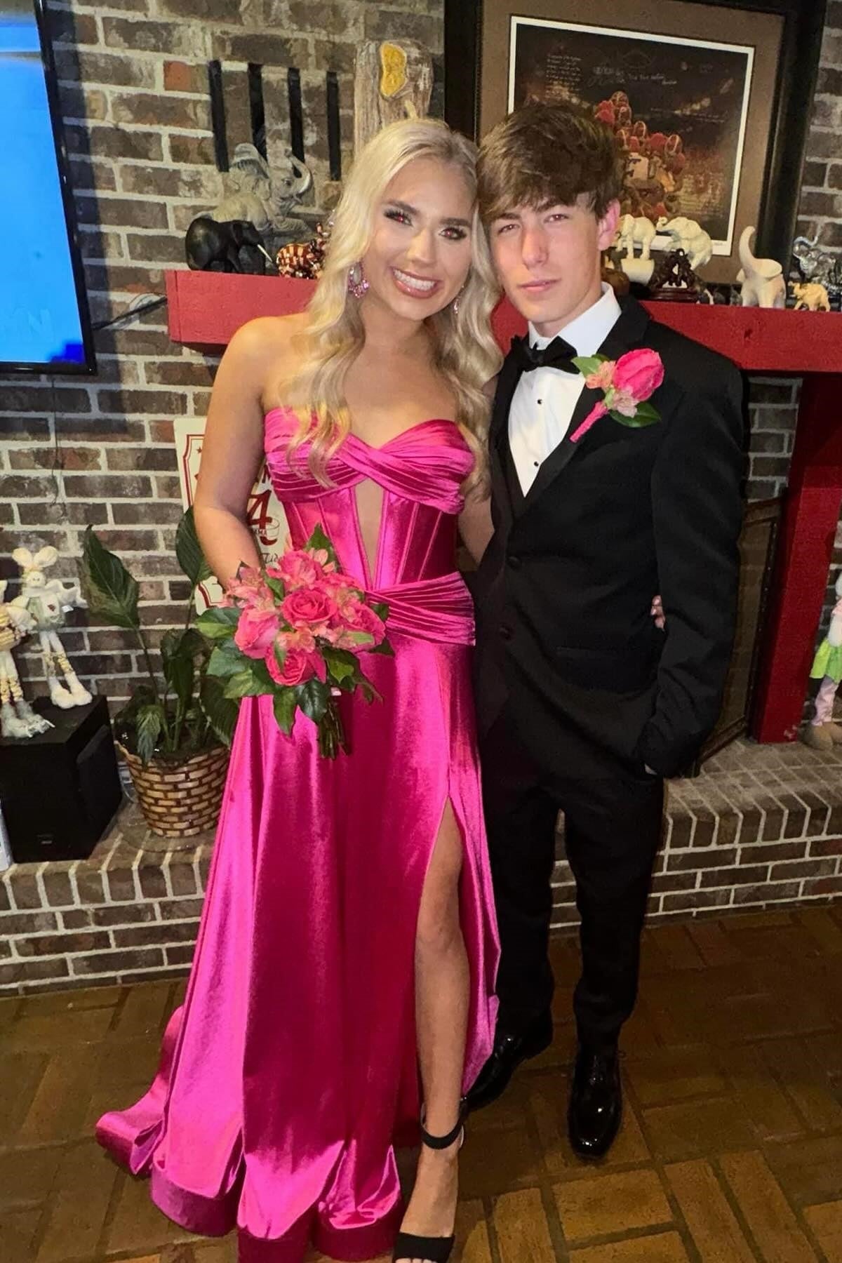 Sweetheart Royal Blue Keyhole A-lin Long Prom Dress