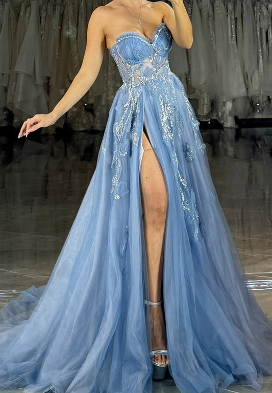 Sweetheart Strapless Tulle Appliques A-Line Prom Dress