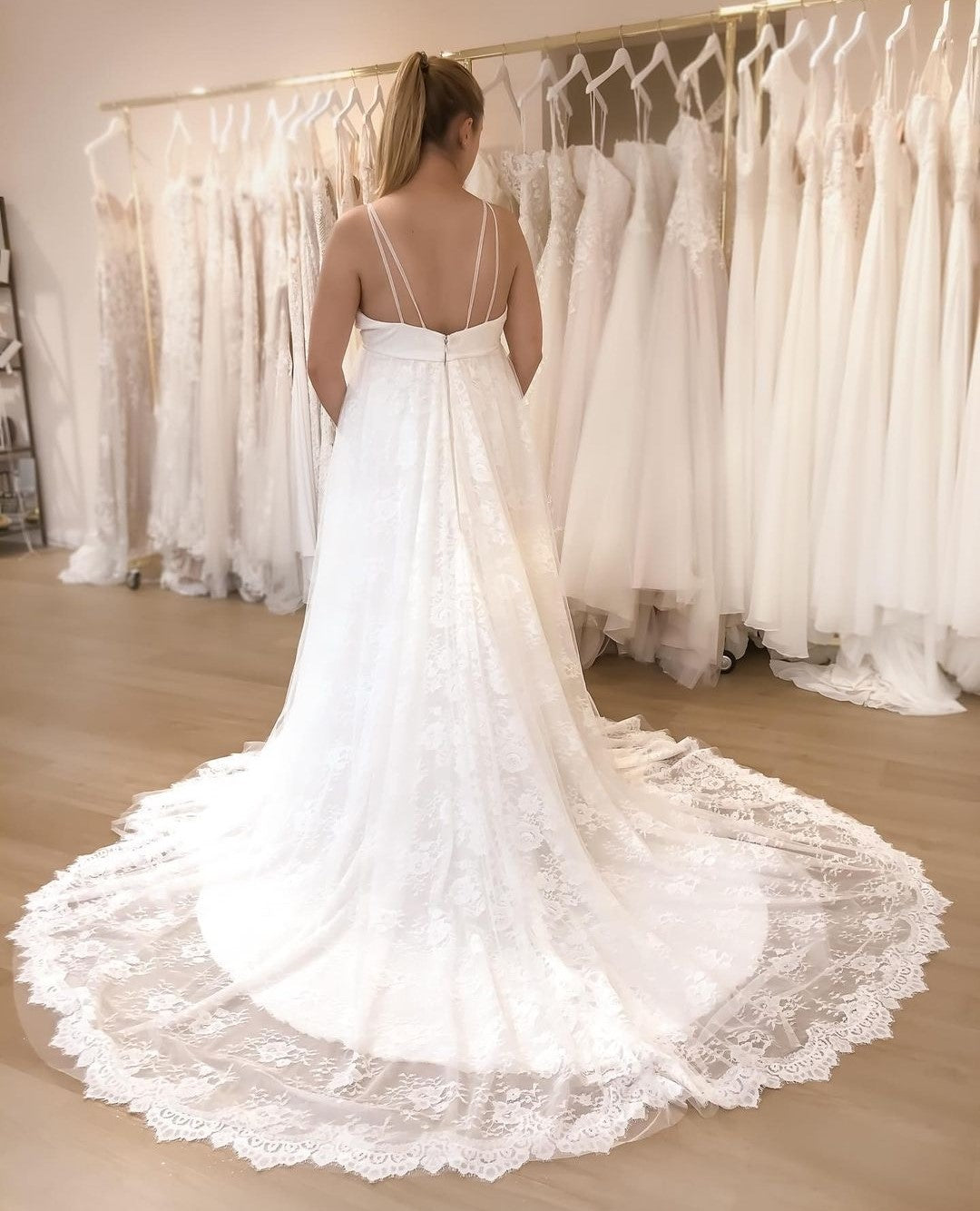 Lace Maternity Wedding Dress with Spaghetti Straps