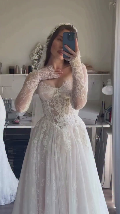 Sweetheart Long Sleeves Lace Appliques A-Line Wedding Dress