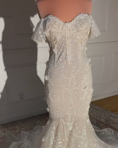 Sweetheart Appliques Sleeveless Mermaid Wedding Dress