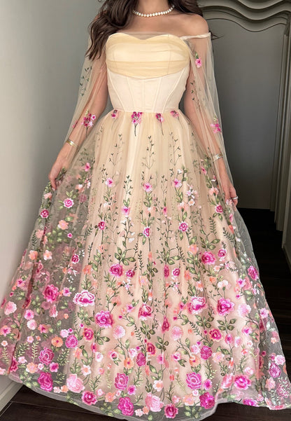 Sweetheart Long Sleeves Appliques A-Line Evening Dress