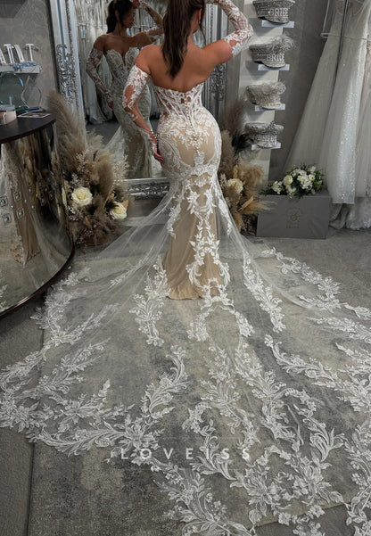 Sweetheart Lace Appliques Fitted Mermaid Wedding Dress
