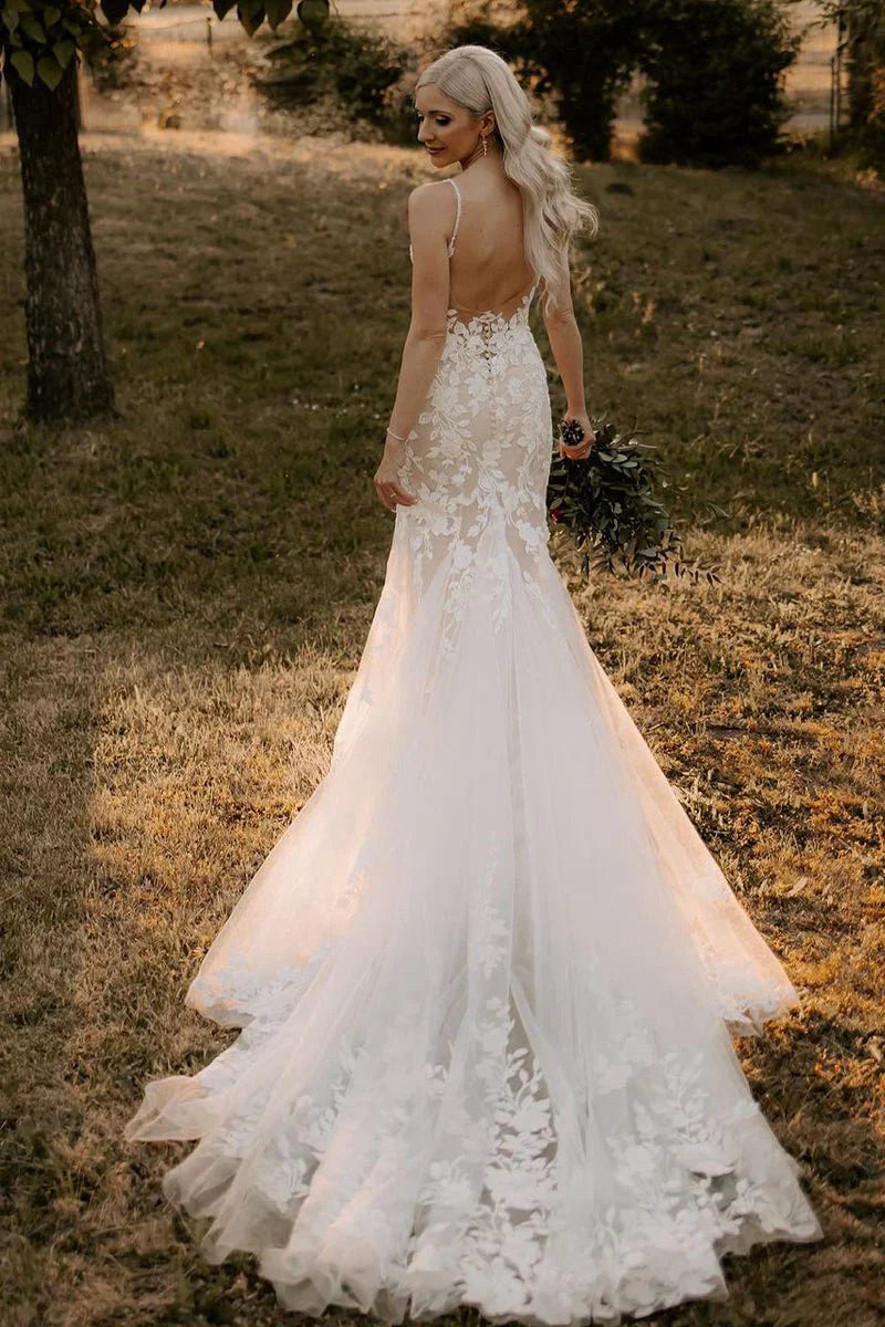 Unique Rustic Lace Mermaid Wedding Dress V-Neck with Appliques
